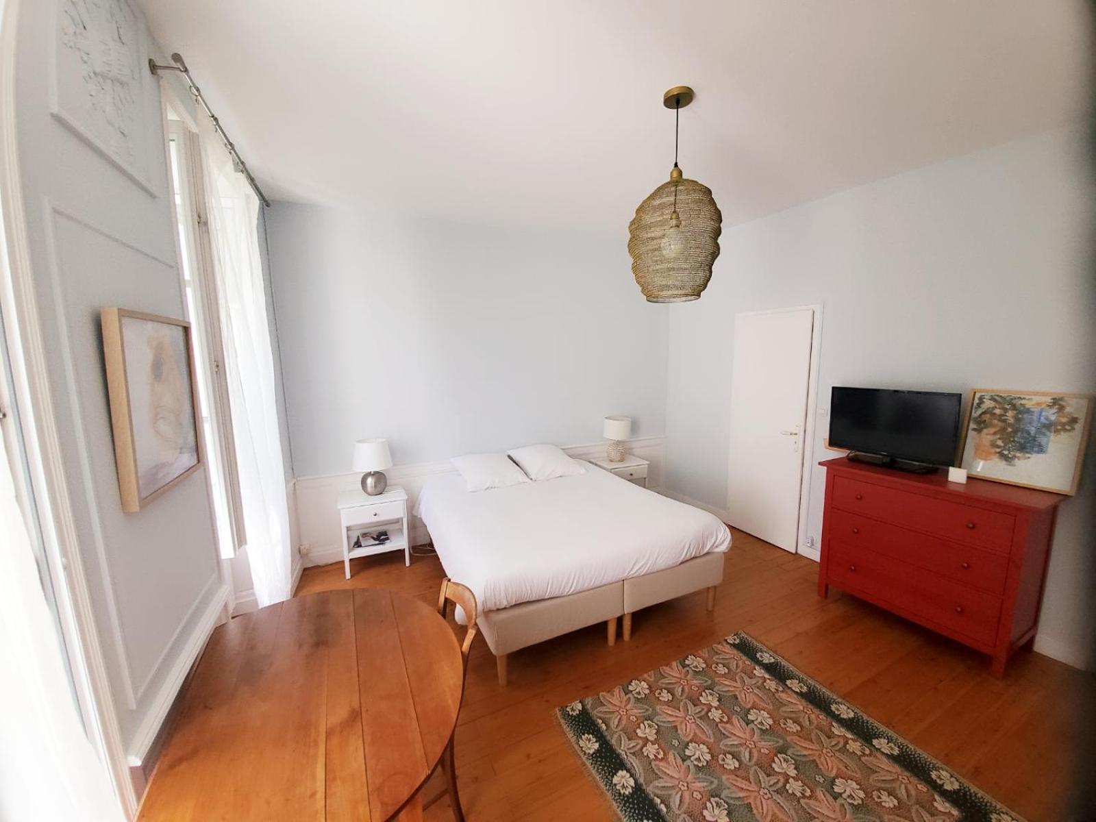 La Maison De Ville 76M2 Avec Terrasse De 22M2 لا روشيل المظهر الخارجي الصورة