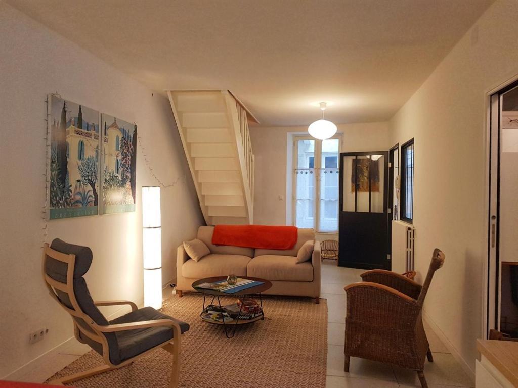 La Maison De Ville 76M2 Avec Terrasse De 22M2 لا روشيل المظهر الخارجي الصورة